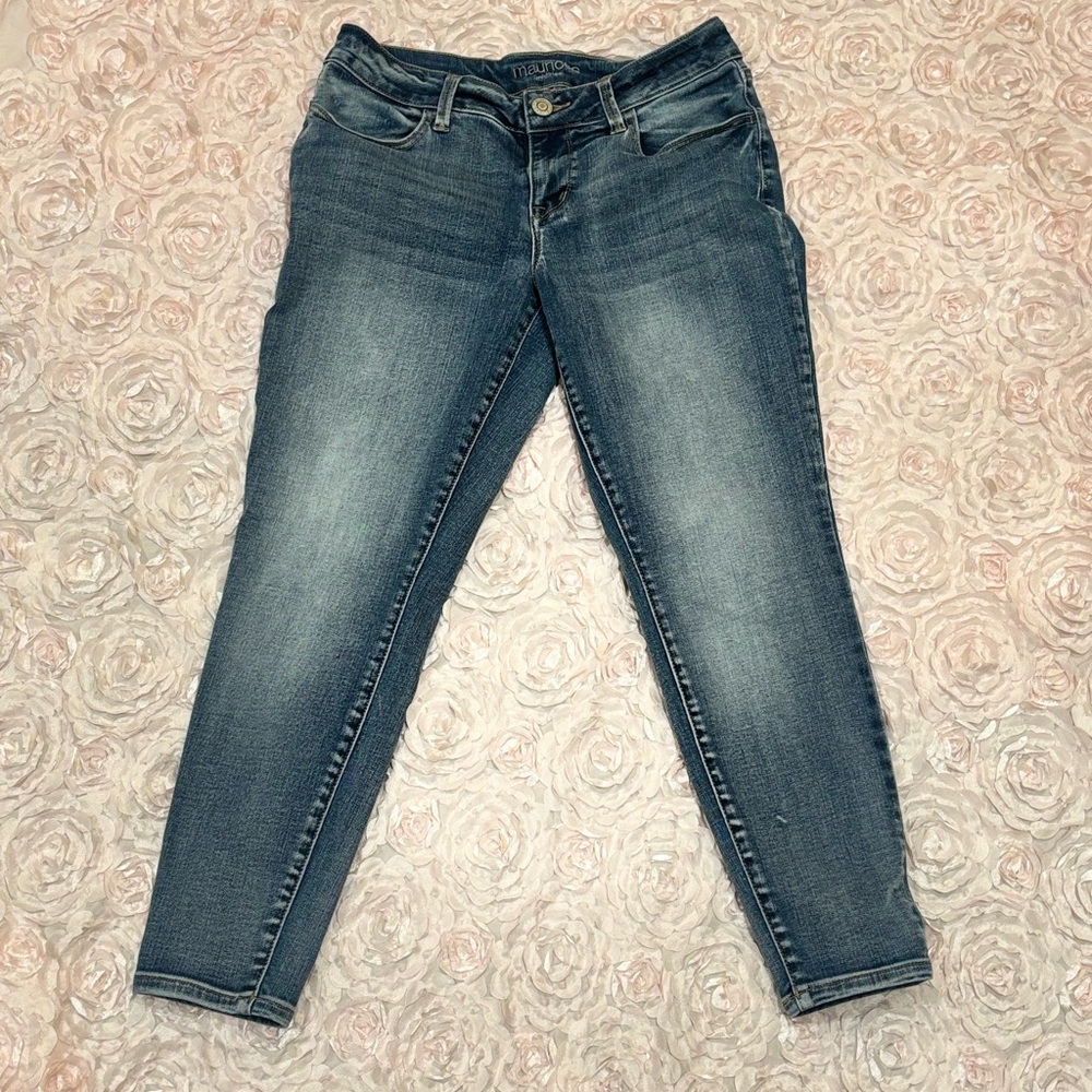 Maurices Mid-Rise X-short 
Size Medium